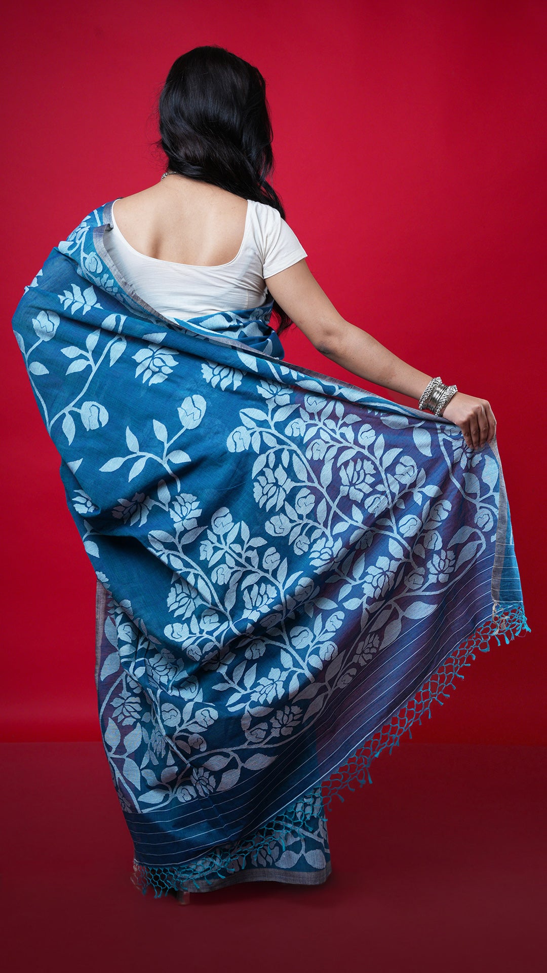 Dhakai Pale Indigo Saree Floral Jaal Border