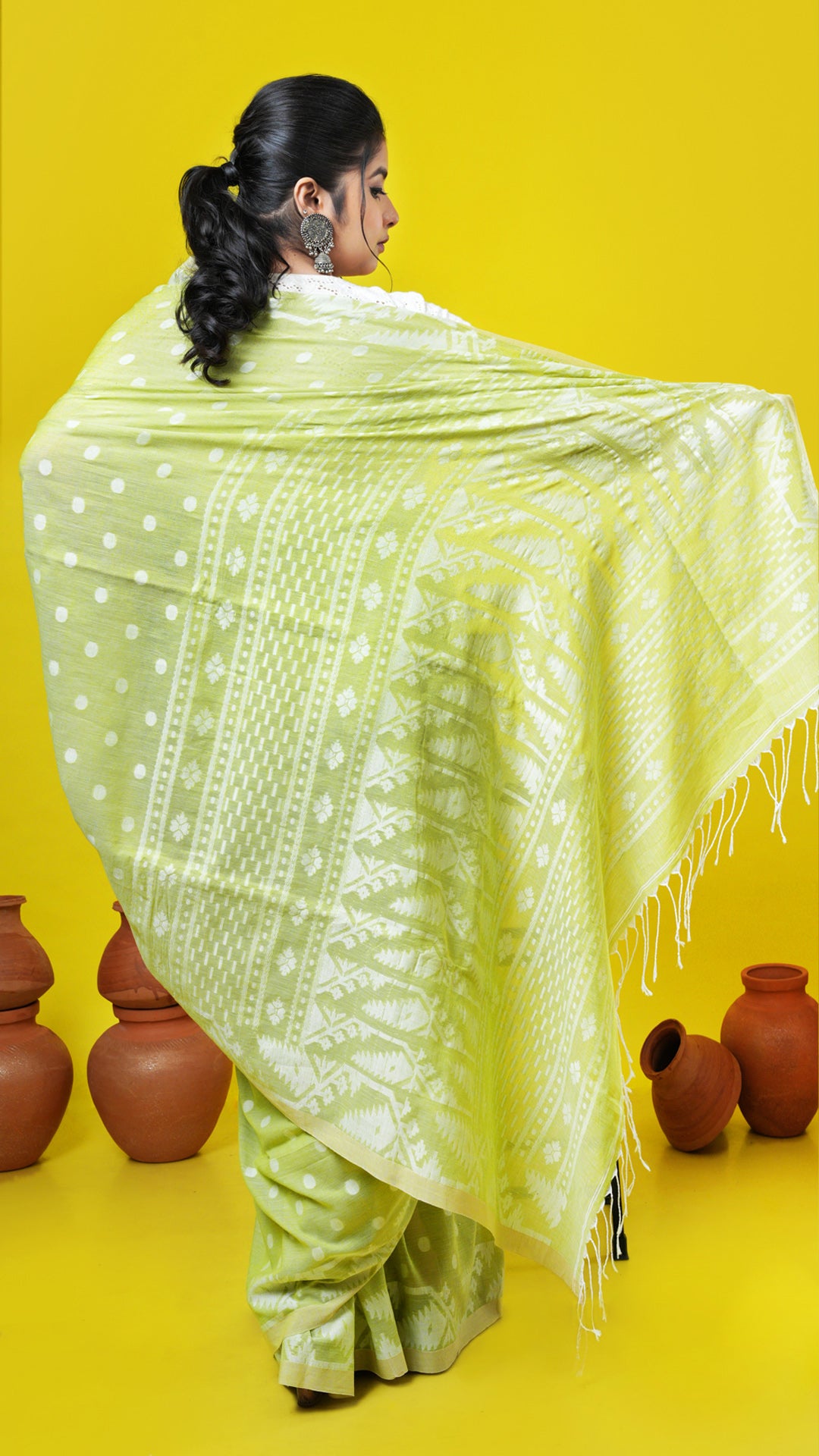 A green coloured saree