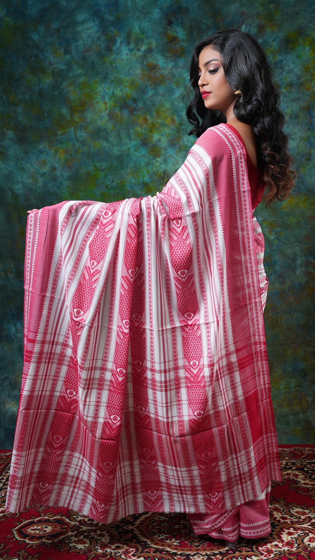 A off white red dhanekhali saree