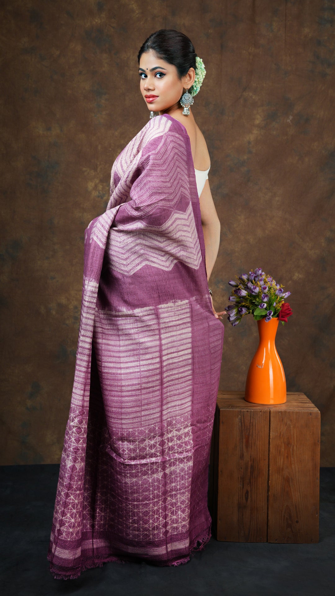 A mauve coloured shibori