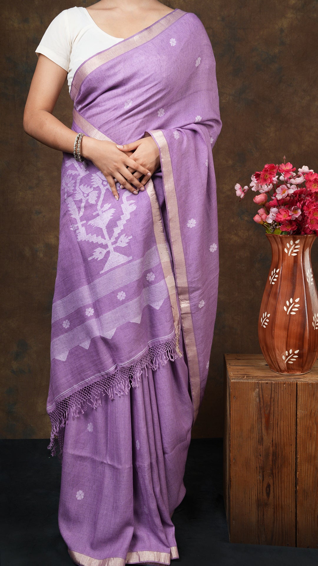 A mauve linen saree