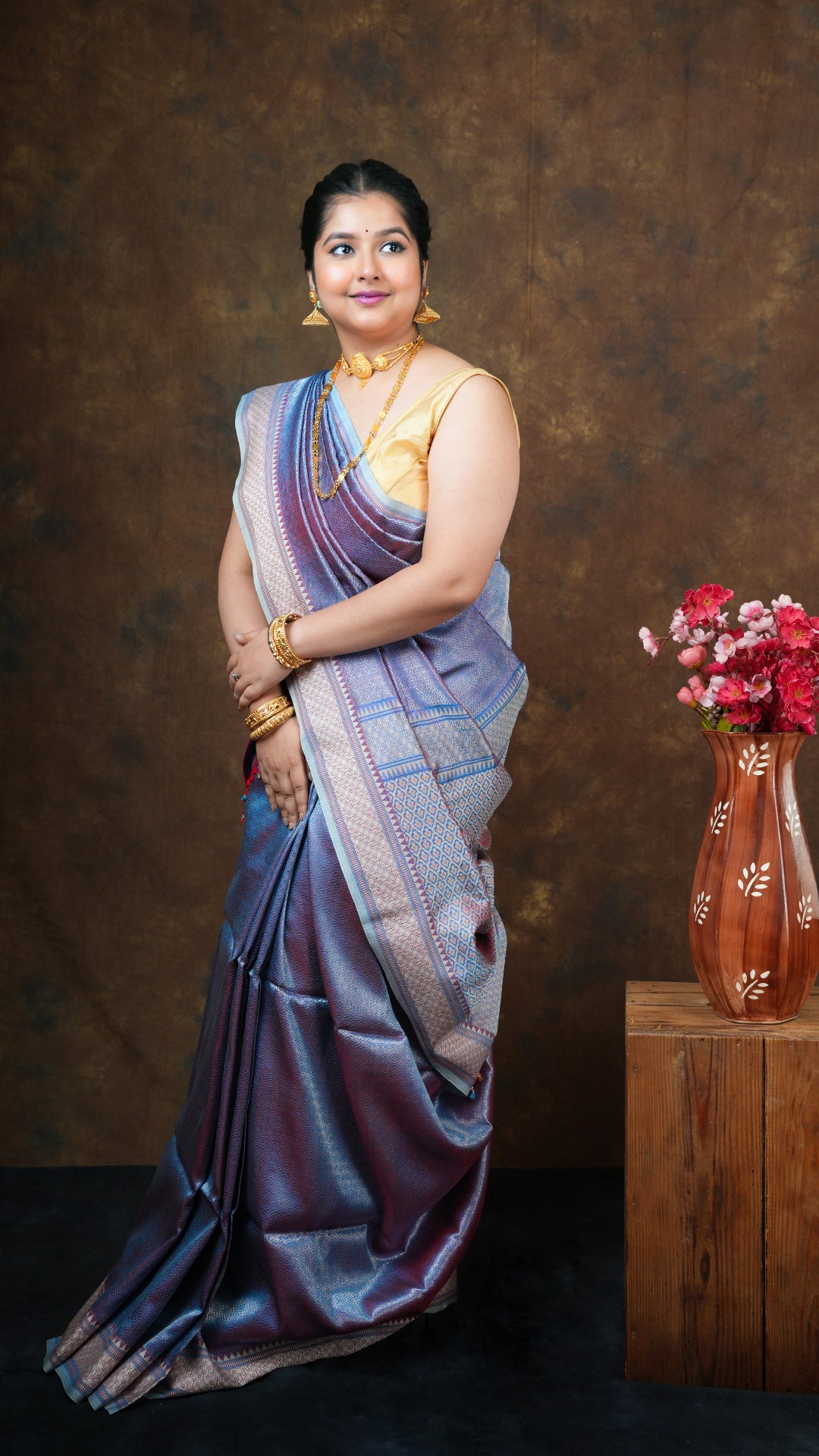 A blue coloured tissue silk