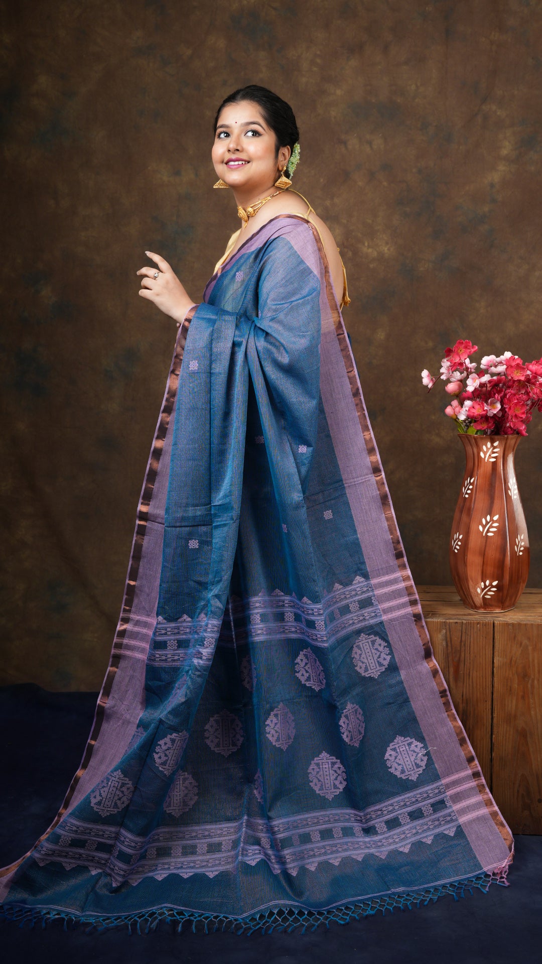 A blue tangail saree