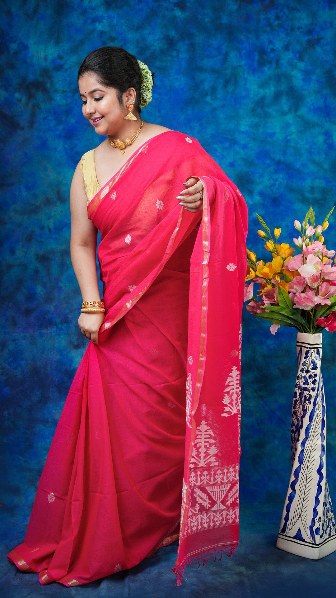 A pink tangail saree