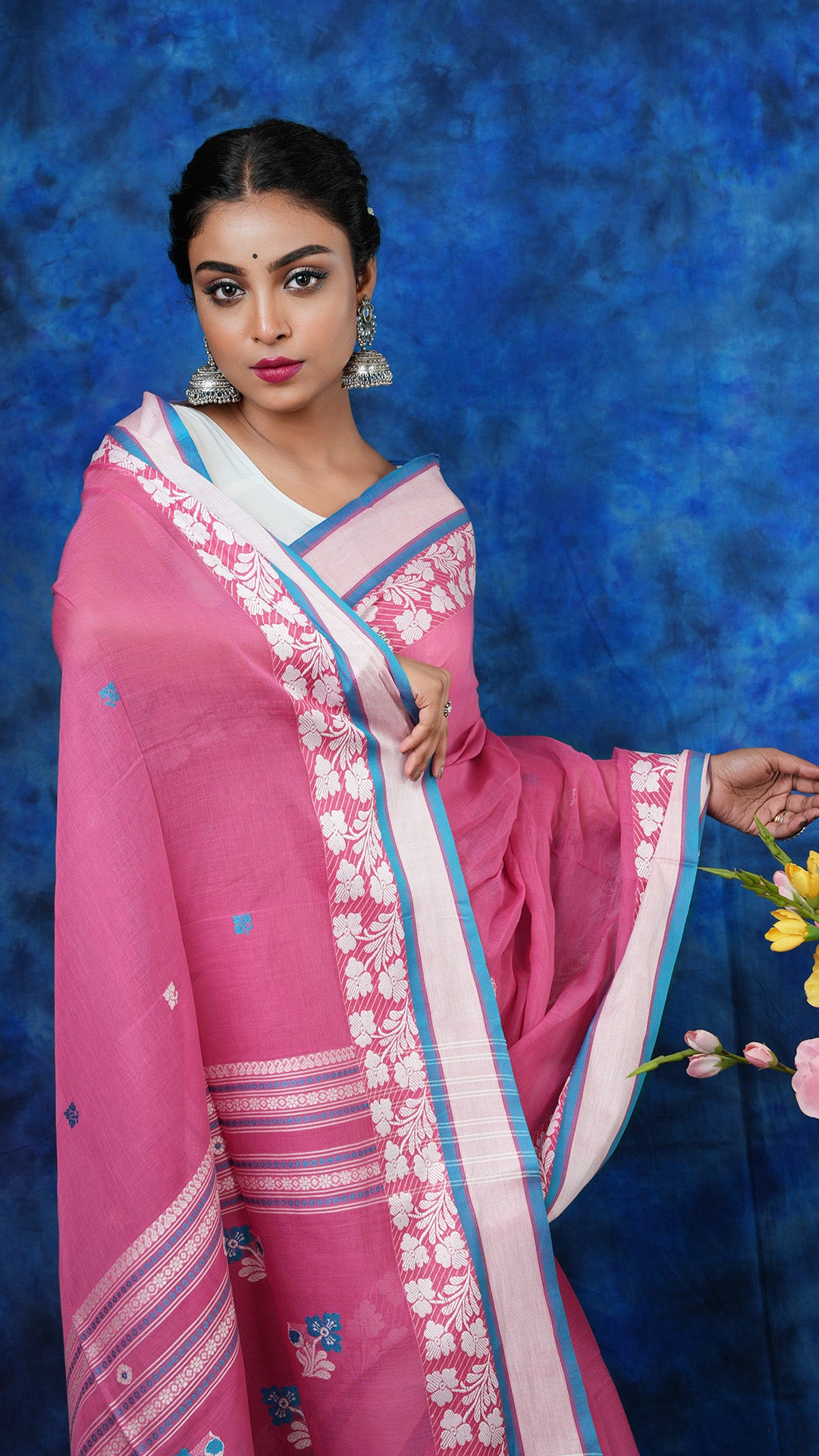 A mauvish pink tangail saree