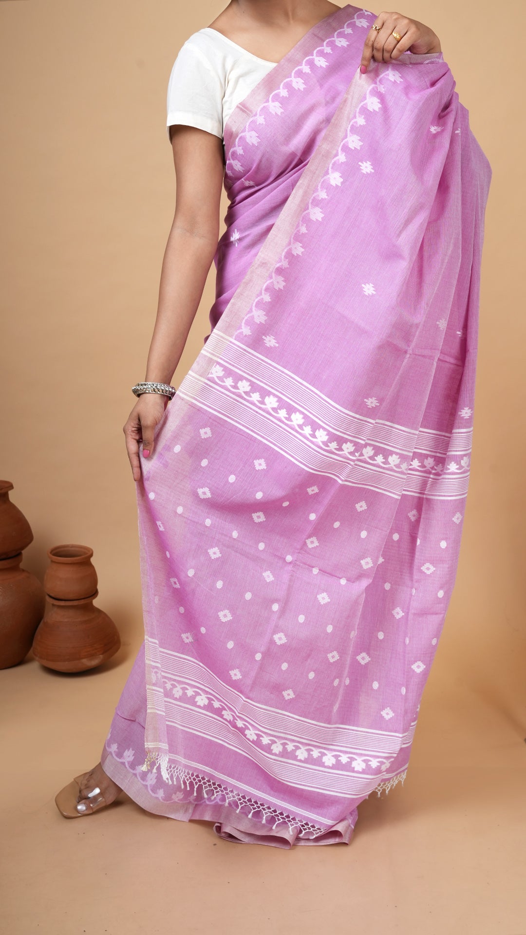 A dual tone mauve saree