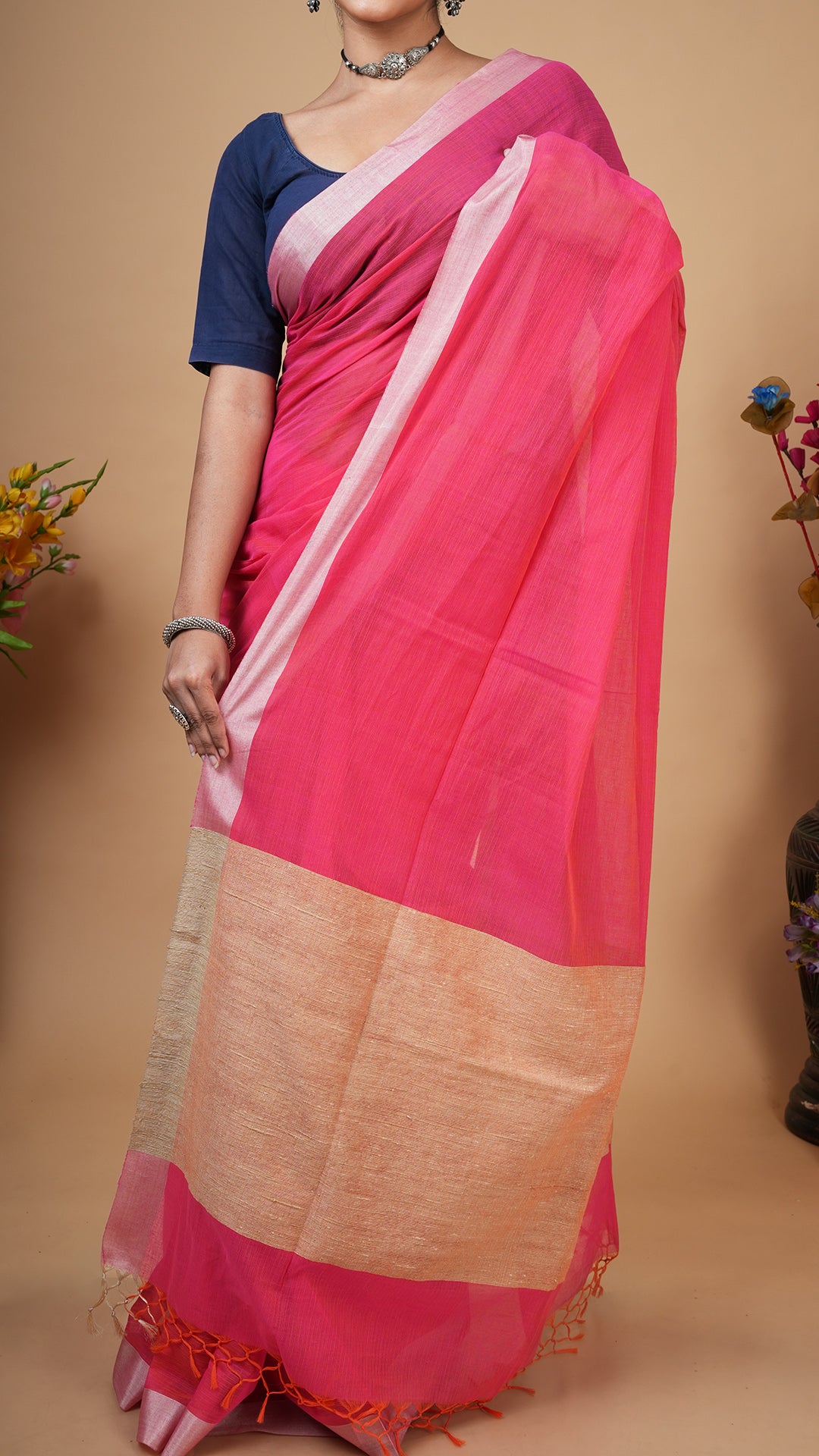 A dual tone pink coloured saree