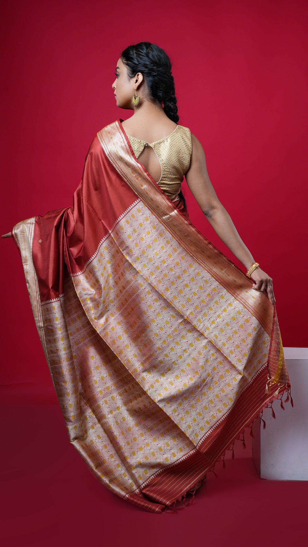 A rust colour tangail silk