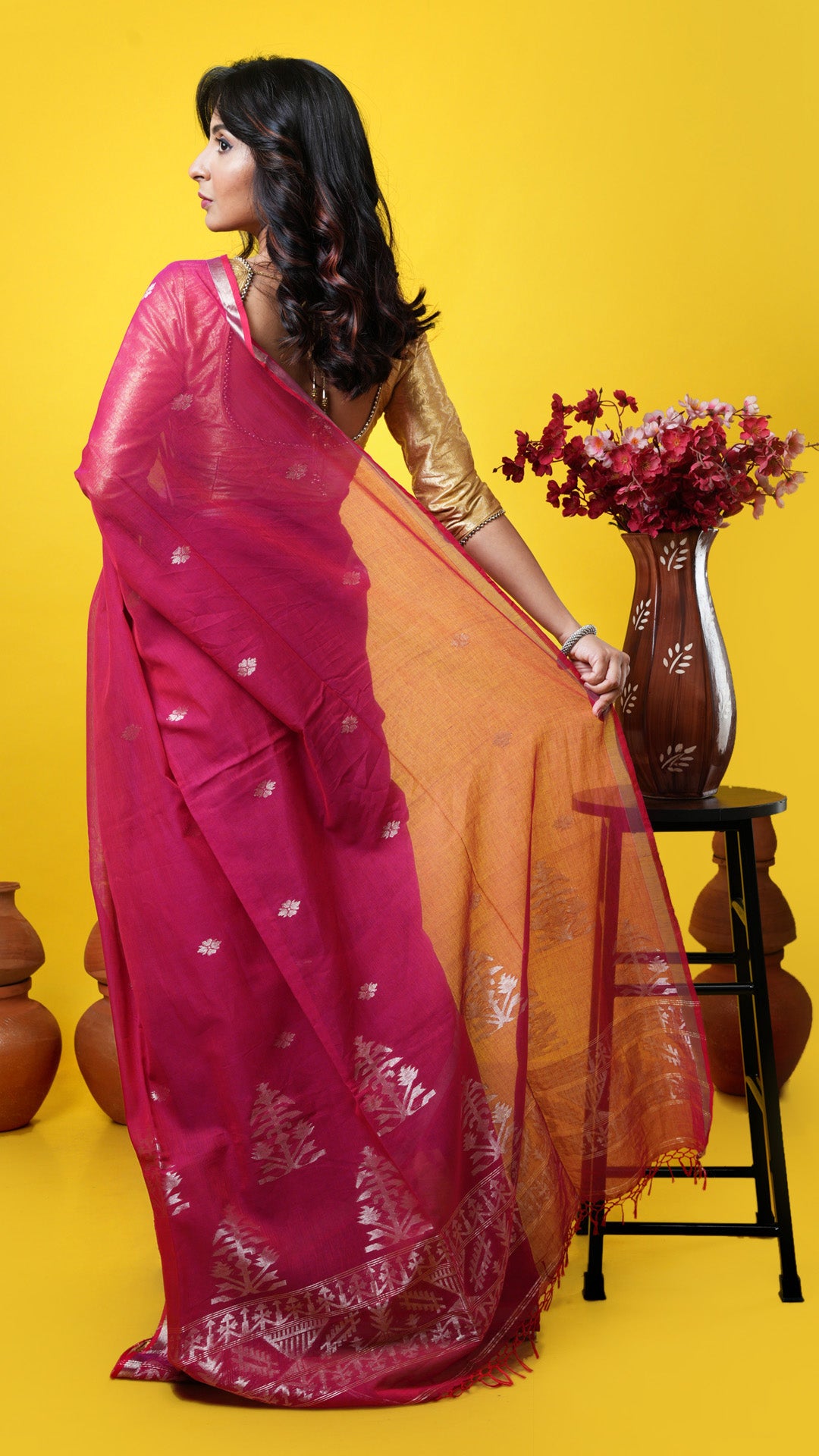 A reddish rani tangail saree