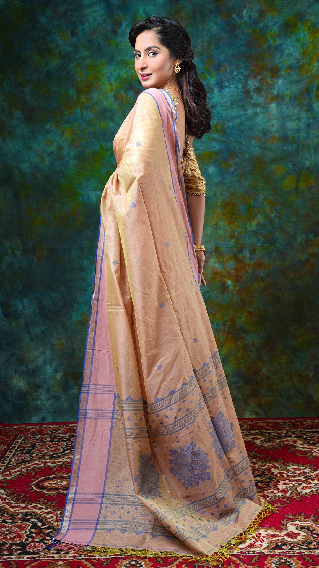 A dual tone tissue saree