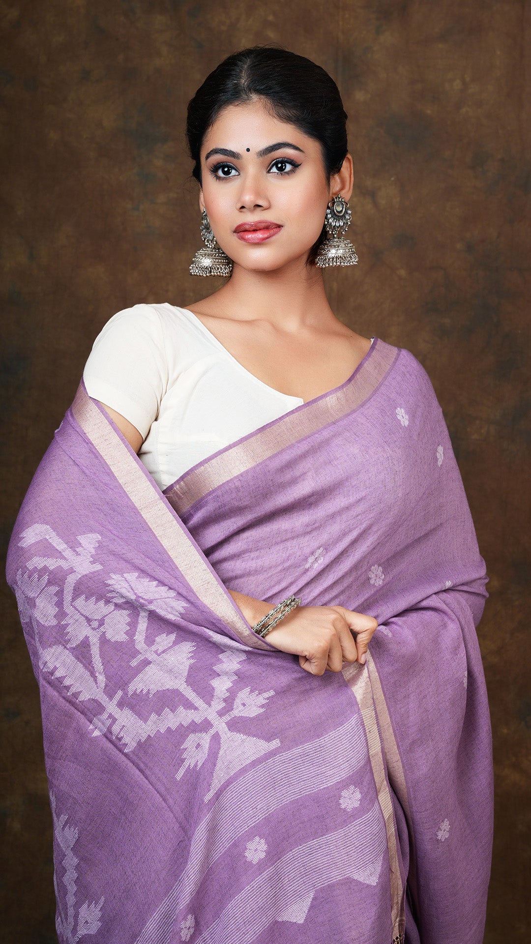 A mauve linen saree